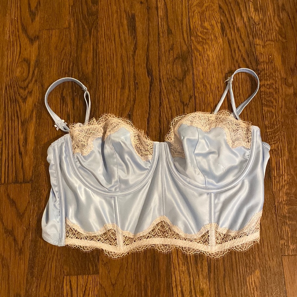 36D Victorias Secret top. NEVER WORN